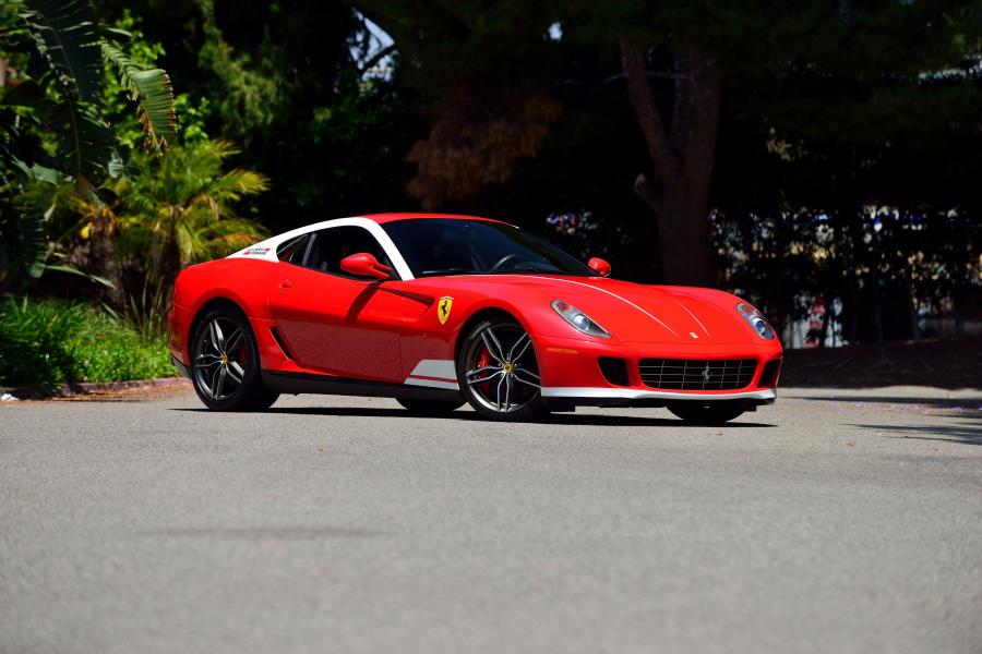  Ferrari 599 GTB 60F1 2011 года  (фото 16 из 22)